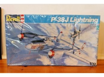 P-38J Lightning Model Airplane Kit By Revell - 1:32 Scale - New In Box