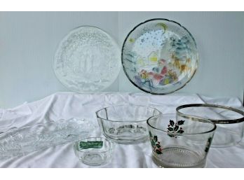 Lot Of 7 Seasonal Tableware With Christmas Platters, Cheese & Cracker Tray, Mixing, Fruit Bowls Etc.