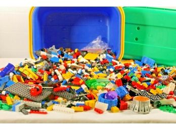 Over 10 Lbs Of Lego Brick Toys In Lego Tub - Lot #1