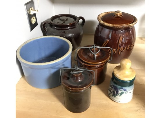 Hull Cookie Jar & Other Pottery Pieces
