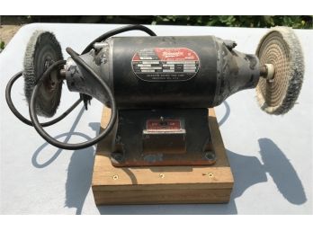 Milwaukee Bench Grinder With Buffing Pads