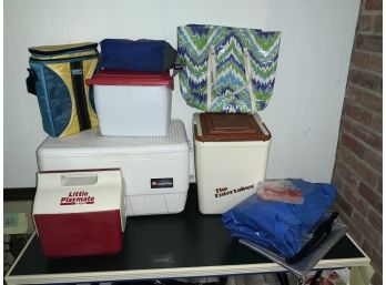 Cooler Lot & More Includes Igloo And Coleman