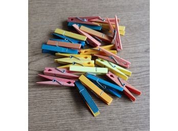 Lot Of Vintage Plastic Multi Colored Clothes Pins