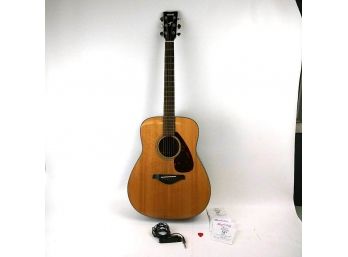 Yamaha FG700S Acoustic Guitar W/Extras