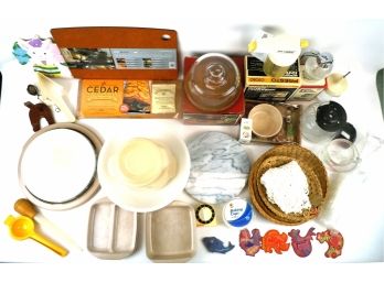 Lot Of Miscellaneous Kitchenware And Kitchen Supplies