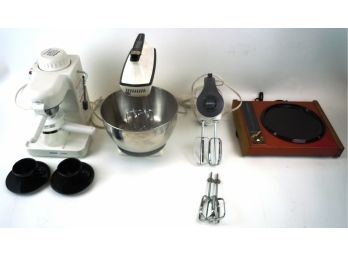 Lot Of Kitchen Appliances In Good Working Order & Extras