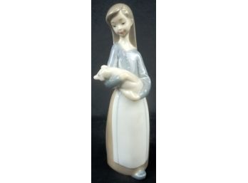 Lladro 1011 Girl With Piglet