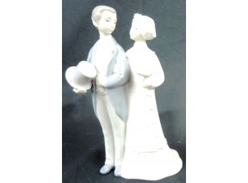 Lladro 4800 Wedding Couple (Bride And Groom)