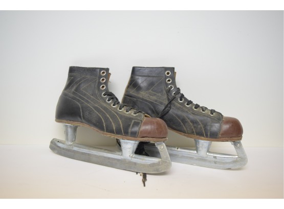 Vintage - Pair Of Ice Skates