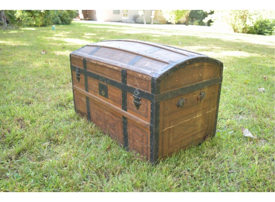 VINTAGE - Dome Top Trunk