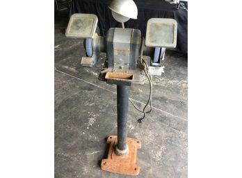 Craftsman Grinding Wheel On Iron Stand With Light