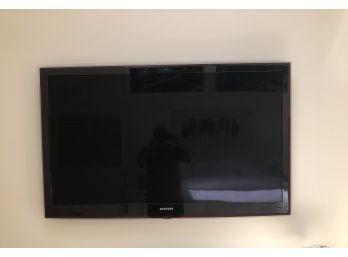 60' Samsung Flatscreen TV