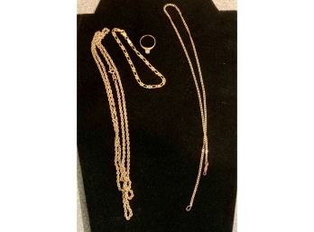14 K Gold Lot ~ 2 Necklaces, 1 Bracelet & 1 Ring ~