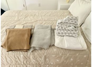Towel & Blanket Lot