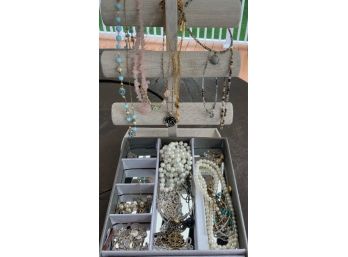 Necklace Lot W/Jewelry Tray ~ Nice Lot ~