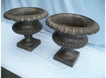 Fantastic Pair Of Large Antique Victorian Style Cast Iron Garden Urns