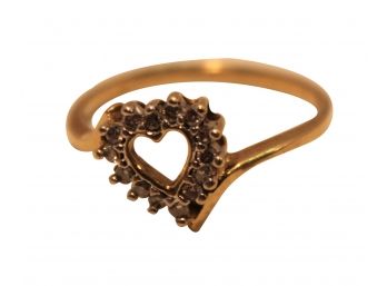 Cute 10K Yellow Gold & Diamond Ladies Heart Shaped Ring Size 7