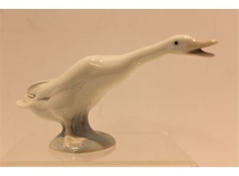 Lladro Porcelain Small White Goose Figurine #4551