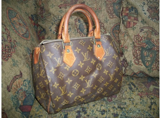 100% Authentic LOUIS VUITTON Louis Vuitton 'Speedy' Aka 'Doctors Bag' - Needs Zipper