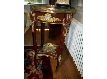 Beautiful French Style Side Table  W/Brass Ormolu W/Gallery / Basket Decoration