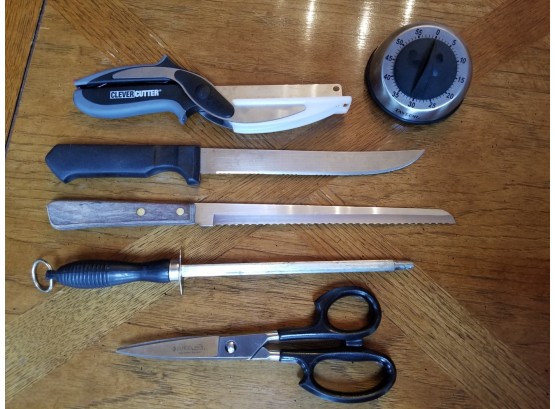 Small Variety Of Kitchen Cutleries & Manual Timer