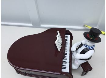 Polar Bear Voice Activated Piano Player Music Box