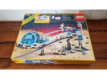 Vintage Lego 6990 Space Station