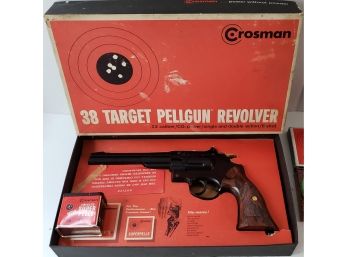 Crosman Mock .38 Cal CO2 Pellgun Revolver - Like New