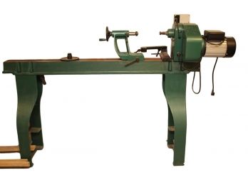 Grizzly Industrial Variable-Speed Wood Lathe With Digital Readout - Model #G0462 (RETAIL $940)