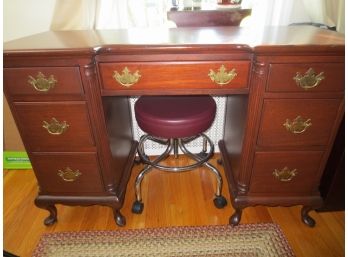 Charming Federal Style Solid Wood Desk