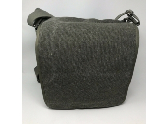 THINK TANK PHOTO Camera Bag Retrospective 20 Classic Shoulder Bag W/ Raincover