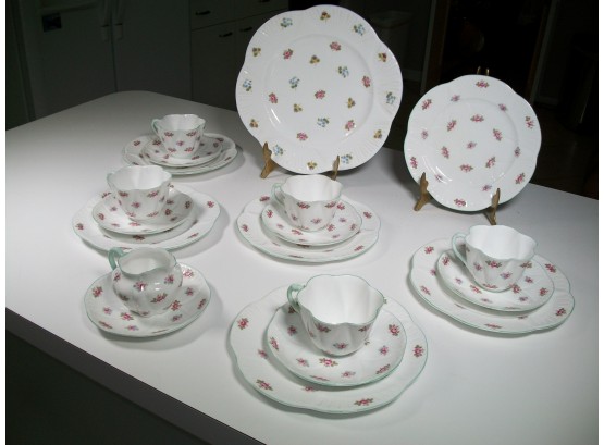 Fabulous Mixed Lot Of Vintage SHELLEY China - Made In England - Rosebud Pattern  Teacups, Platter & Creamer