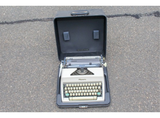 Olympia Non-Electric Portable Typewriter With Carrying Case
