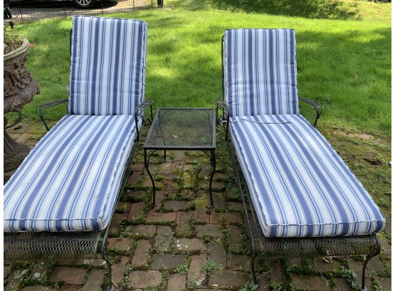 Vintage Cast-metal Chaise Lounges With Side Table