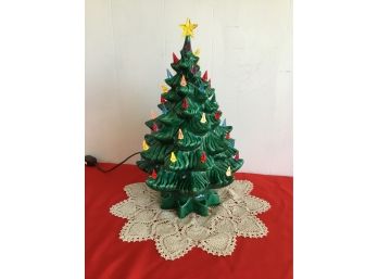 CLASSIC CERAMIC CHRISTMAS TREE