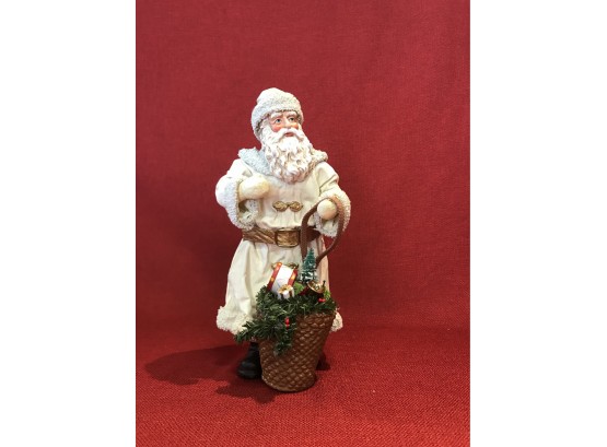 Extremely Well Made - Mixed Media -  Finely Detailed Old World Santa