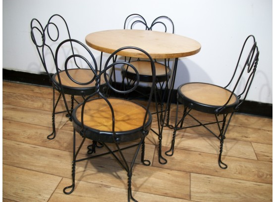 Super Rare - Victorian Style KIDS / CHILDS ICE CREAM PARLOR SET (Table & Four Chairs) - GREAT LOT !