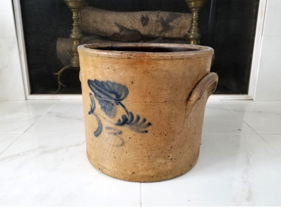 Antique J.B. Caire & Co. Po'keepsie Salt Glazed Stoneware Handled Crock