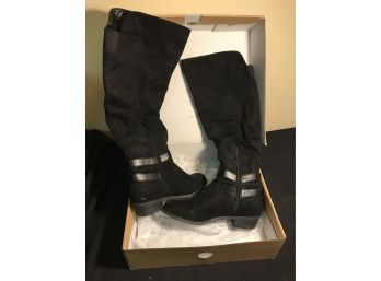 Black Woman's Boots -size 8