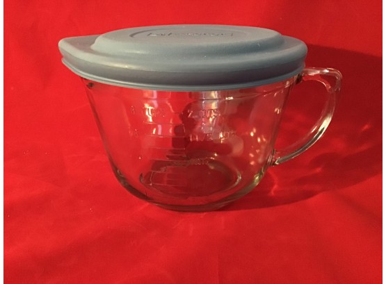 Covered Measuring Mixing Bowl