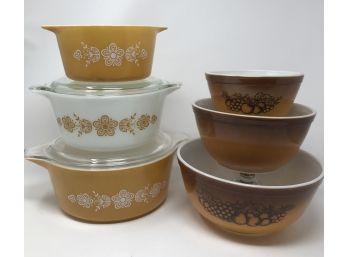 Lot/8 Vintage PYREX Mixing Bowls And Casseroles With Lids