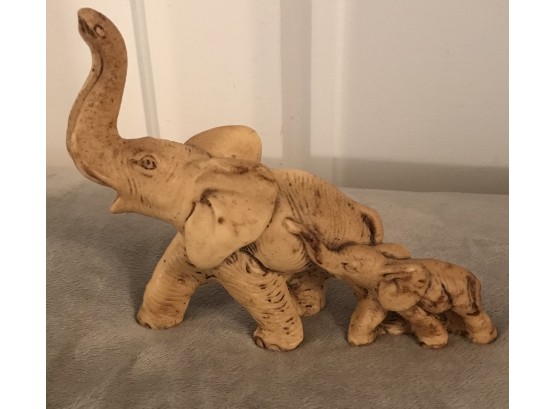 Elephant Mom And Baby Statue