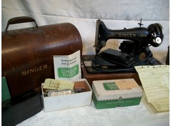 Vintage Singer Sewing Machine & LOADS Of Accessories (repair Order From 1946)
