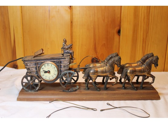 United Clock Company Horse Drawn Wagon Clock And Lamp Model 550
