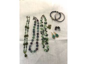 Grouping Of Necklaces & Earrings Semiprecious Stones - Fluorite And Peridot