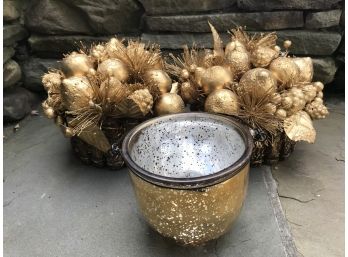 All That Glitters Is Gold Holiday Centerpiece Decor