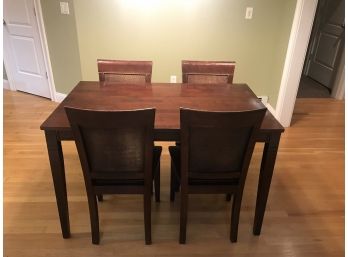 Small Dinette Set And 4 Chairs*