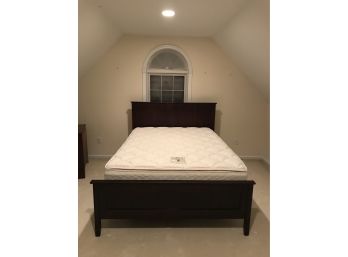 Queen Size - Cherry - Mission Style Bed