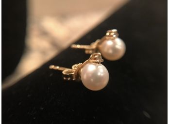 14k Yellow Gold - Natural Pearl And Diamond Earrings