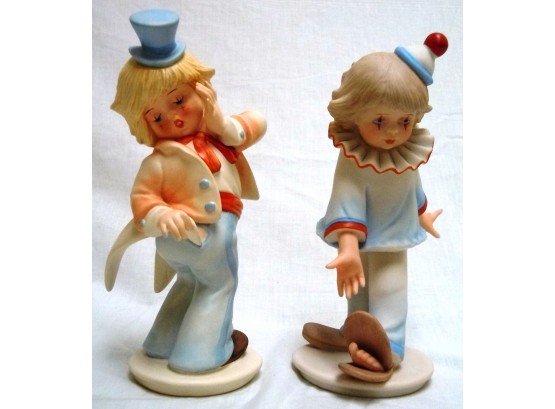 Lot Of 2 Goebel Figurines TMK 6: “Oops” #3946  & “In The Spotlight” #458